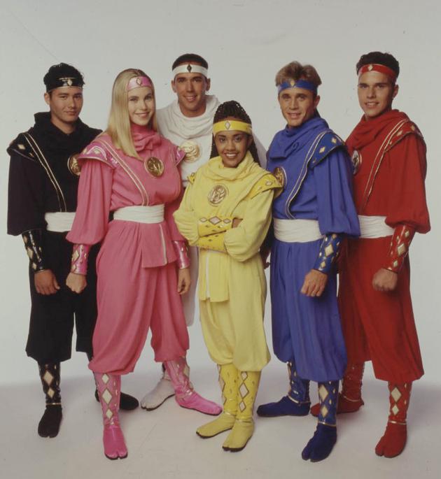 零跑 D 系列冲击 30 万｜成本定价 VS 品牌溢价新势力